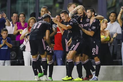 Sep 13, 2022; Fort Lauderdale, Florida, USA; Inter Miami CF forward Gonzalo Higuain (10) celebrates with teammates after scoring during the first half against Columbus Crew at DRV PNK Stadium. Mandatory Credit: Sam Navarro-USA TODAY Sports