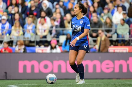 Oct 23, 2022; Seattle, Washington, USA; OL Reign defender Sam Hiatt (17) controls the ball during the first half against the Kansas City Current during the semifinals of the 2022 NWSL Playoffs at Lumen Field. Mandatory Credit: Anne-Marie Sorvin-USA TODAY Sports
