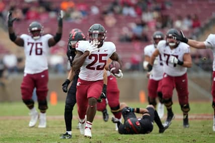 Nov 5, 2022; Stanford, California, USA; Washington State Cougars running back Nakia Watson (25) rushes for a touchdown against the Stanford Cardinal during the second quarter at Stanford Stadium. Mandatory Credit: Darren Yamashita-USA TODAY Sports