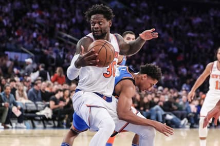 Nov 13, 2022; New York, New York, USA; New York Knicks forward Julius Randle (30) spins away from Oklahoma City Thunder guard Shai Gilgeous-Alexander (2) in the first half at Madison Square Garden. Mandatory Credit: Wendell Cruz-USA TODAY Sports