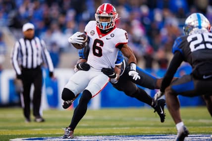Nov 19, 2022; Lexington, Kentucky, USA; Georgia Bulldogs running back Kenny McIntosh (6) runs the ball during the first quarter against the Kentucky Wildcats at Kroger Field. Mandatory Credit: Jordan Prather-USA TODAY Sports