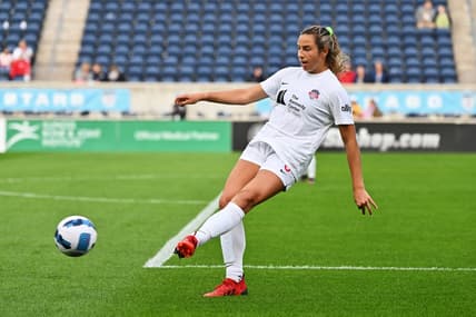 Jun 8, 2022; Bridgeview, Illinois, USA;  Washington Spirit defender Sam Stabb (3) controls the ball against the Chicago Red Stars at SeatGeek Stadium. Mandatory Credit: Jamie Sabau-USA TODAY Sports