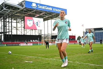 Sep 14, 2022; Bridgeview, Illinois, USA; Kansas City Current midfielder Addie McCain (28) during warmups before the game against the Chicago Red Stars at SeatGeek Stadium. Mandatory Credit: Daniel Bartel-USA TODAY Sports