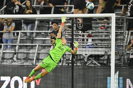 Sep 21, 2022; Los Angeles, California, USA;  Washington Spirit goalkeeper Aubrey Kingsbury (1) attempts a save as the ball flies over the goal during the first half of a NWSL match against Angel City FC at Banc of California Stadium. Mandatory Credit: Jayne Kamin-Oncea-USA TODAY Sports