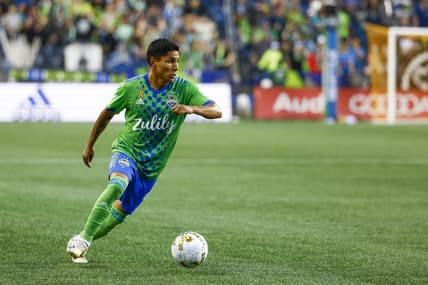 Sep 4, 2022; Seattle, Washington, USA; Seattle Sounders FC forward Raul Ruidiaz (9) dribbles against the Houston Dynamo during the second half at Lumen Field. Mandatory Credit: Joe Nicholson-USA TODAY Sports