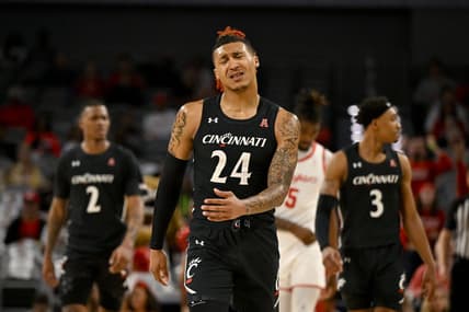 Mar 11, 2023; Fort Worth, TX, USA; Cincinnati Bearcats guard Jeremiah Davenport (24) reacts to a foul call against the Houston Cougars during the first half at Dickies Arena. Mandatory Credit: Jerome Miron-USA TODAY Sports