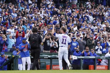 Apr 21, 2023; Chicago, Illinois, USA; Chicago Cubs starting pitcher Drew Smyly (11) tips his cap as he leaves the game against the Los Angeles Dodgers during the eighth inning at Wrigley Field. Mandatory Credit: David Banks-USA TODAY Sports