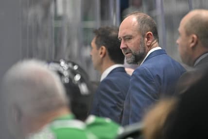 Apr 19, 2023; Dallas, Texas, USA; Dallas Stars head coach Peter DeBoer talks to his team during the second period against the Minnesota Wild in game two of the first round of the 2023 Stanley Cup Playoffs at American Airlines Center. Mandatory Credit: Jerome Miron-USA TODAY Sports