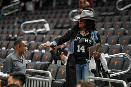 San-ANtonio-Spurs-fans