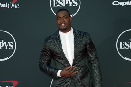 NFL-Defensive-Player-of-the-Year-Chris-Jone