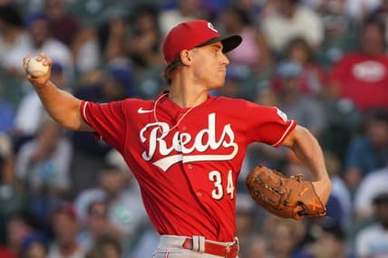 Aug 3, 2023; Chicago, Illinois, USA; Cincinnati Reds starting pitcher Luke Weaver (34) throws against the Chicago Cubs during the first inning at Wrigley Field. Mandatory Credit: David Banks-USA TODAY Sports