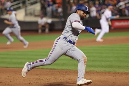 Aug 28, 2023; New York City, New York, USA; Texas Rangers shortstop Ezequiel Duran (20) rounds third base during the ninth inning against the New York Mets at Citi Field. Mandatory Credit: Vincent Carchietta-USA TODAY Sports