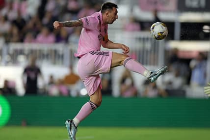Sep 20, 2023; Fort Lauderdale, Florida, USA; Inter Miami forward Lionel Messi (10) kicks the ball against the Toronto FC during the first half at DRV PNK Stadium. Mandatory Credit: Sam Navarro-USA TODAY Sports