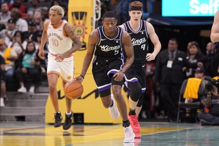 Nov 17, 2023; San Antonio, Texas, USA; Sacramento Kings guard De'Aaron Fox (5) dribbles up court  during the second half against the San Antonio Spurs at Frost Bank Center. Mandatory Credit: Scott Wachter-USA TODAY Sports