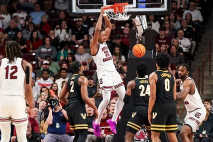 Feb 10, 2024; Columbia, South Carolina, USA; South Carolina Gamecocks forward Collin Murray-Boyles (30) dunks against the Vanderbilt Commodores in the second half at Colonial Life Arena. Mandatory Credit: Jeff Blake-USA TODAY Sports