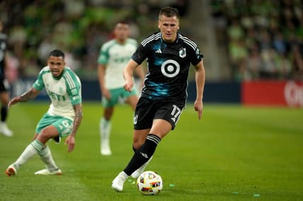Feb 24, 2024; Austin, Texas, USA; Minnesota United midfielder Robin Lod (17) dribbles during the first half against Austin FC at Q2 Stadium. Mandatory Credit: Kirby Lee-USA TODAY Sports