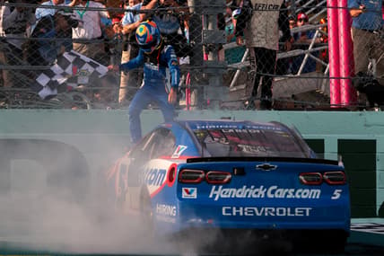 NASCAR: Straight Talk Wireless 400