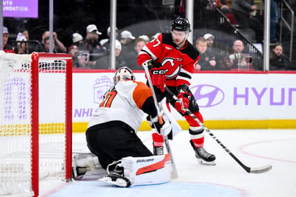 NHL: Philadelphia Flyers at New Jersey Devils