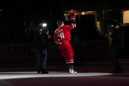 NHL: New York Islanders at Carolina Hurricanes