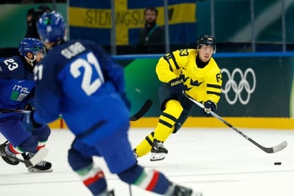 Olympics: Ice Hockey-Men Group B - SWE-ITA