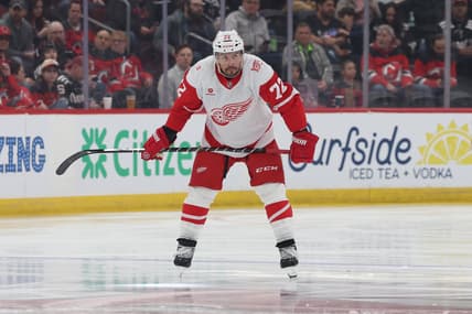 NHL: Detroit Red Wings at New Jersey Devils