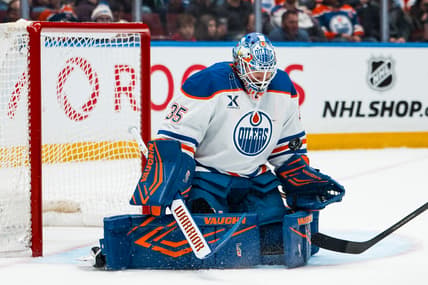 NHL: Edmonton Oilers at Vancouver Canucks