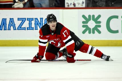 NHL: Toronto Maple Leafs at New Jersey Devils