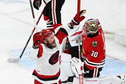 NHL: Carolina Hurricanes at Chicago Blackhawks