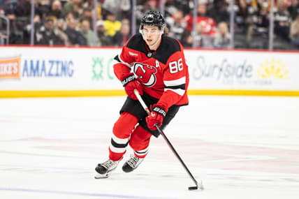 NHL: Pittsburgh Penguins at New Jersey Devils