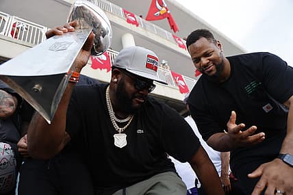 Tampa Bay Buccaneers boost Super Bowl repeat bid with Donovan Smith, Ndamukong Suh moves