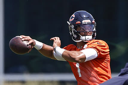 Ex-NFL exec sends Chicago Bears QB Justin Fields' hype through the roof