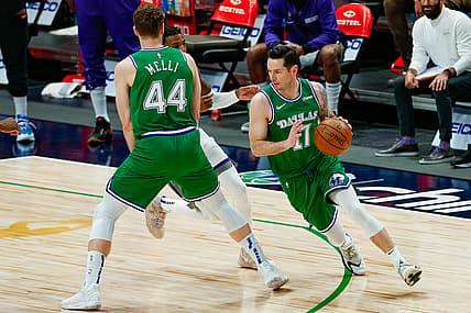 May 2, 2021; Dallas, Texas, USA; Dallas Mavericks guard JJ Redick (17) dribbles around a screen during the third quarter against the Sacramento Kings at American Airlines Center. Mandatory Credit: Andrew Dieb-USA TODAY Sports