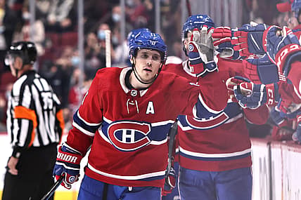 Nov 2, 2021; Montreal, Quebec, CAN; Montreal Canadiens right wing Brendan Gallagher (11) celebrates his goal against Detroit Red Wings with teammates during the third period at Bell Centre. Mandatory Credit: Jean-Yves Ahern-USA TODAY Sports