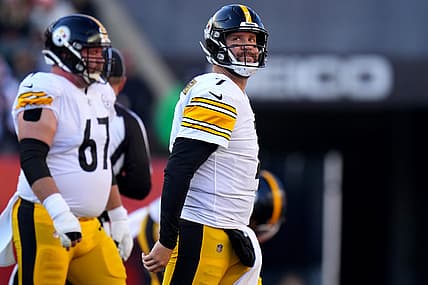 Ben Roethlisberger privately telling teammates he plans to retire
