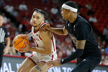 Oklahoma Sooners guard Jordan Goldwire (0) goes past Missouri State Bears guard Isiaih Mosley (1) during an NIT basketball game between at the University of Oklahoma Sooners (OU) and the Missouri State Bulldogs at Lloyd Noble Center in Norman, Okla., Tuesday, March 15, 2022.

Ou Nit Basketball