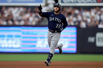 Aug 2, 2022; Bronx, New York, USA; Seattle Mariners third baseman Eugenio Suarez (28) rounds the bases after hitting a two run home run against the New York Yankees during the first inning at Yankee Stadium. Mandatory Credit: Brad Penner-USA TODAY Sports