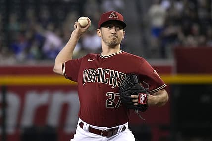 Aug 7, 2022; Phoenix, Arizona, USA; Arizona Diamondbacks starting pitcher Zach Davies (27) thows against the Colorado Rockies in the first inning at Chase Field. Mandatory Credit: Rick Scuteri-USA TODAY Sports
