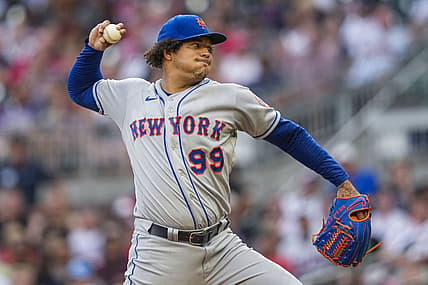 Aug 16, 2022; Cumberland, Georgia, USA; New York Mets starting pitcher Taijuan Walker (99) pitches against the Atlanta Braves during the first inning at Truist Park. Mandatory Credit: Dale Zanine-USA TODAY Sports