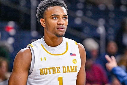 Nov 16, 2022; South Bend, Indiana, USA; Notre Dame Fighting Irish guard JJ Starling (1) warms up before the game against the Southern Indiana Screaming Eagles at the Purcell Pavilion. Mandatory Credit: Matt Cashore-USA TODAY Sports