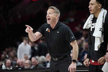 Nov 24, 2022; Portland, Oregon, USA;  Alabama Crimson Tide head coach Nate Oats yells out instruction to his players during the first half against the Michigan State Spartans at Moda Center. Mandatory Credit: Troy Wayrynen-USA TODAY Sports