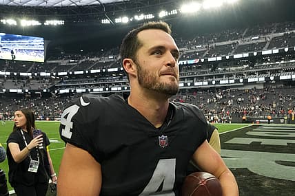 Las vegas raiders quarterback derek carr