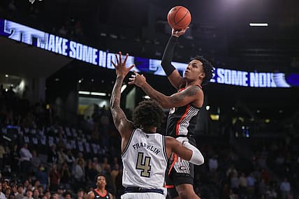 Dec 6, 2022; Atlanta, Georgia, USA; Georgia Bulldogs center Braelen Bridges (23) shoots against the Georgia Tech Yellow Jackets in the first half at McCamish Pavilion. Mandatory Credit: Brett Davis-USA TODAY Sports