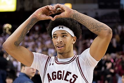 NMSU's Deshawndre Washington (42) celebrates their win against UTEP on Wednesday, Nov. 30, 2022, at the Pan American Center in Las Cruces, New Mexico.

Utep Men S Basketball Vs Nmsu At The Pan American Center
