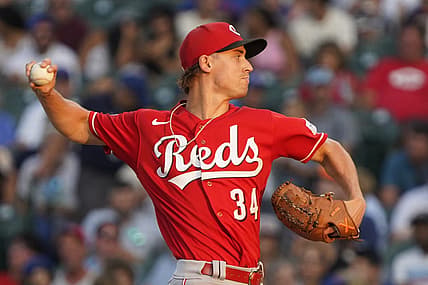 Aug 3, 2023; Chicago, Illinois, USA; Cincinnati Reds starting pitcher Luke Weaver (34) throws against the Chicago Cubs during the first inning at Wrigley Field. Mandatory Credit: David Banks-USA TODAY Sports
