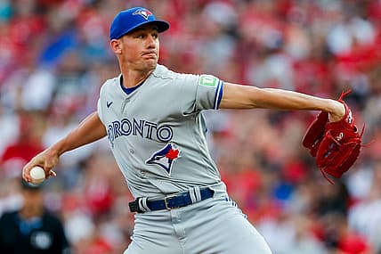 Aug 19, 2023; Cincinnati, Ohio, USA; Toronto Blue Jays starting pitcher Chris Bassitt (40) pitches against the Cincinnati Reds in the first inning at Great American Ball Park. Mandatory Credit: Katie Stratman-USA TODAY Sports