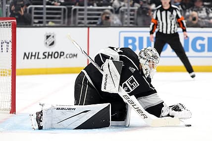 Nov 18, 2023; Los Angeles, California, USA; Los Angeles Kings goaltender Cam Talbot (39) defends the goal during the first period against the St. Louis Blues at Crypto.com Arena. Mandatory Credit: Kiyoshi Mio-USA TODAY Sports