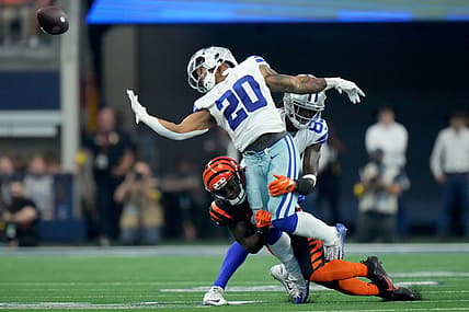 NFL players, hip-drop tackle