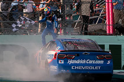 NASCAR: Straight Talk Wireless 400
