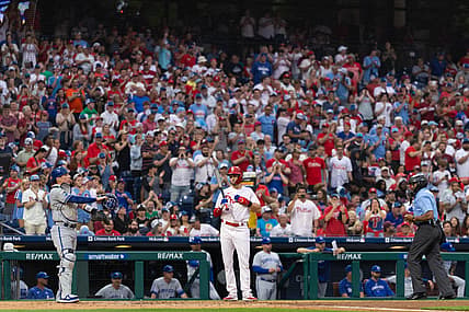 Trea Turner standing ovation