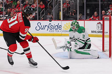 NHL: Dallas Stars at New Jersey Devils